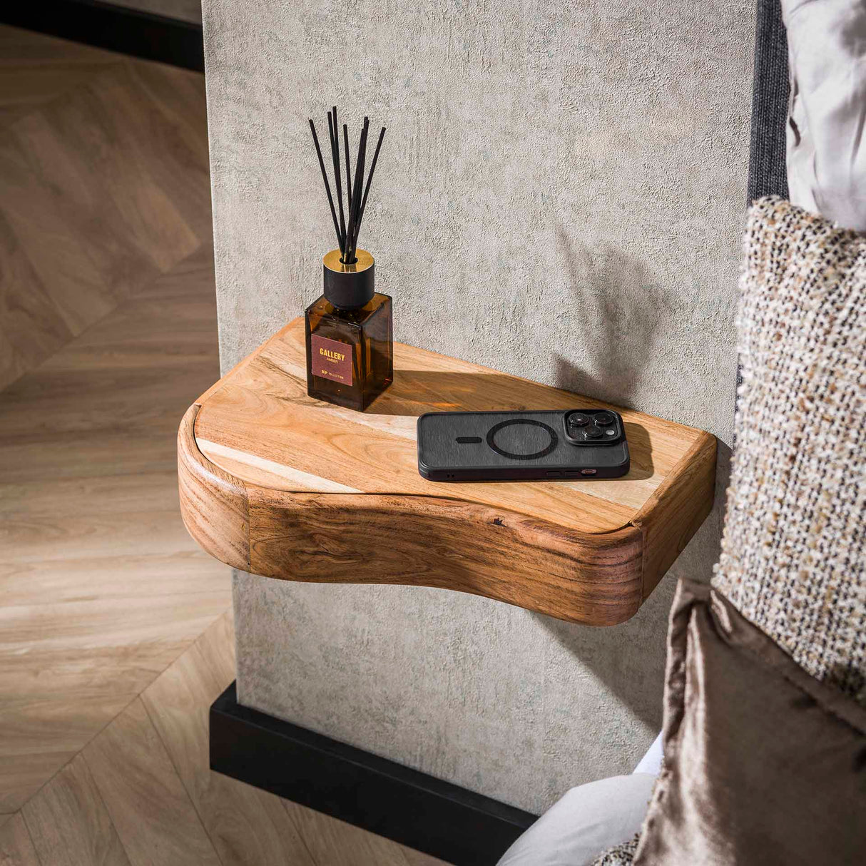 Akazienholz-Nachttische Nova L/R (Set von 2)