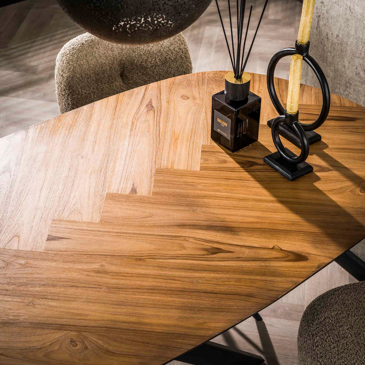 Armeta Bartisch organisch 140 cm Teakfurnier