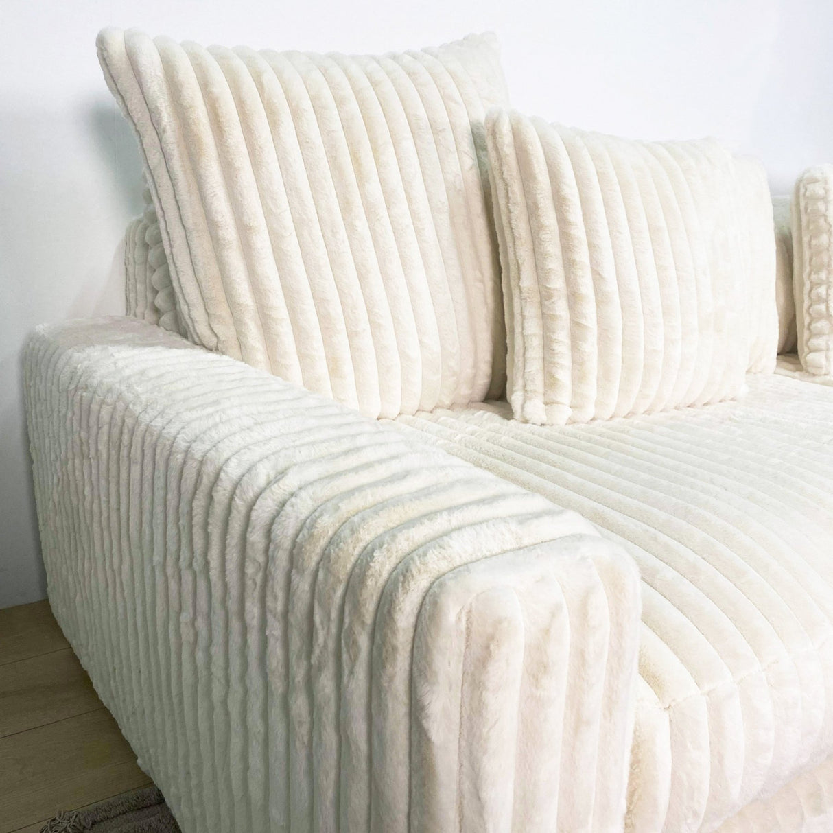 3-Sitzer-Loungesofa Nia aus geripptem Stoff in Beige