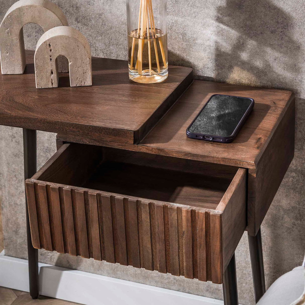 Nachttisch Jax Links - Akazienholz Drift Brown - 1 Schublade