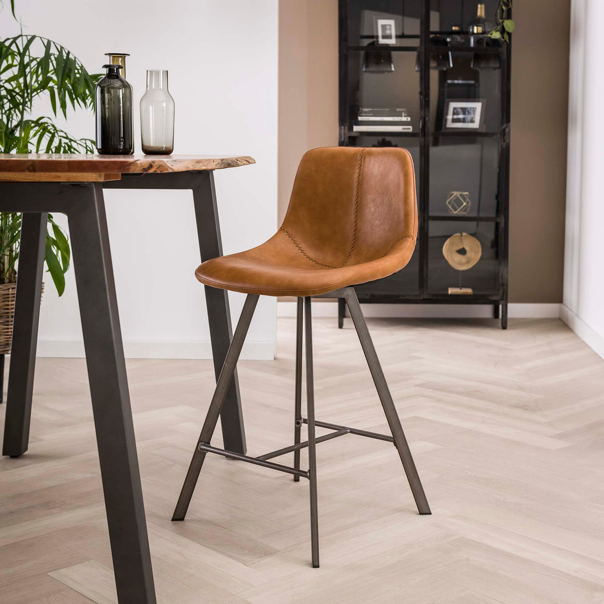 Set von 4 Barhockern Siena Saddle PU braun