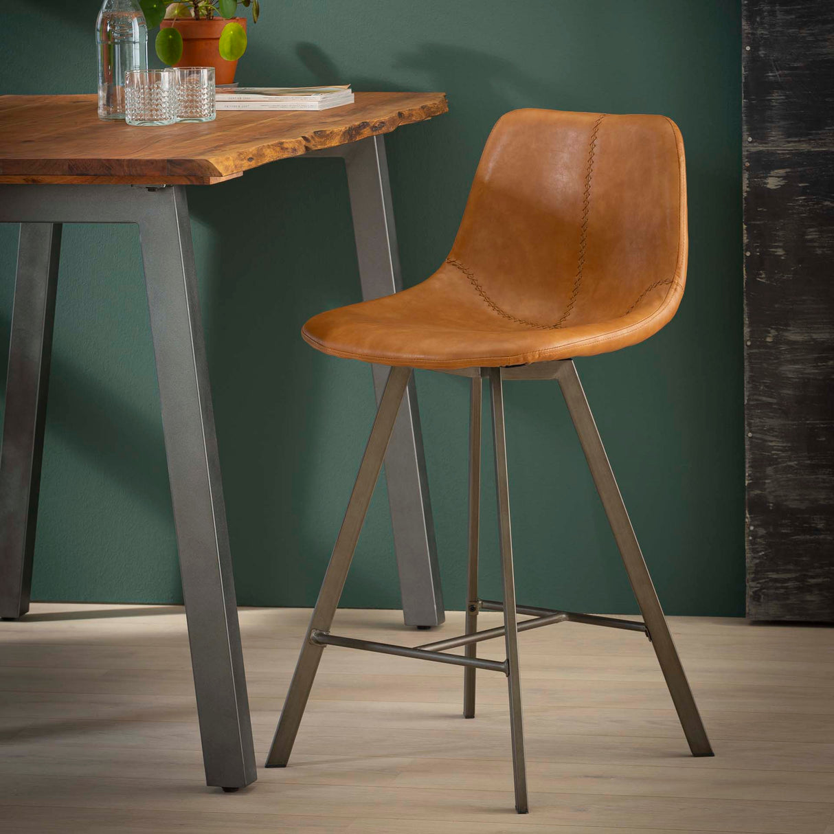 Hocker Siena Braun Saddle PU Kunstleder