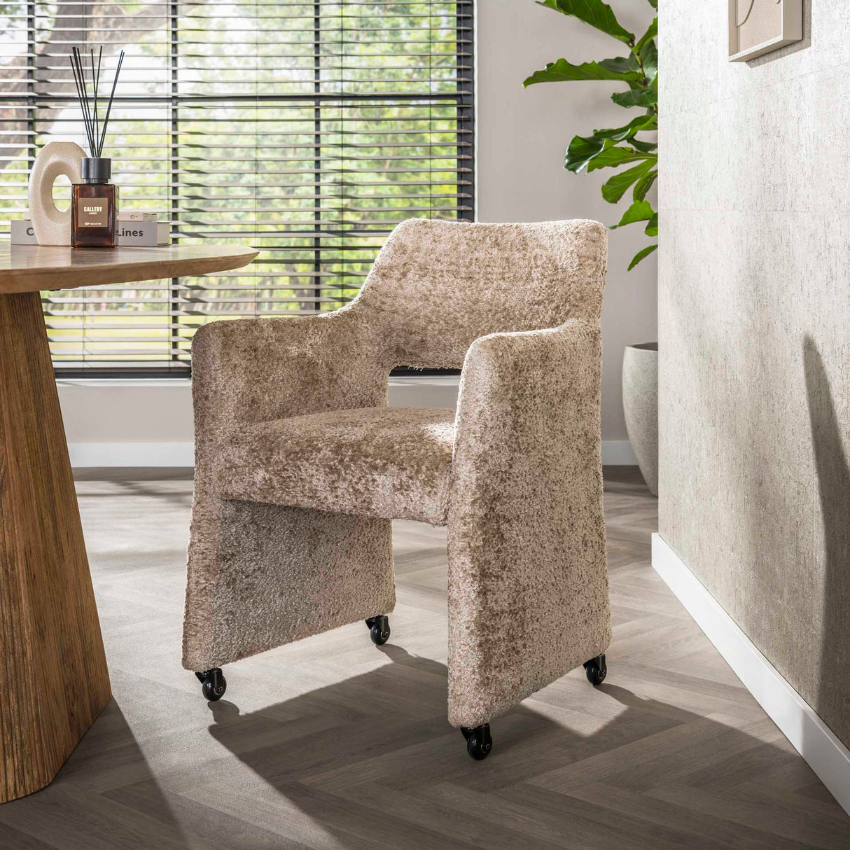 Satz von 2 Esszimmerstühlen Siena Alura Sand mit Rollen