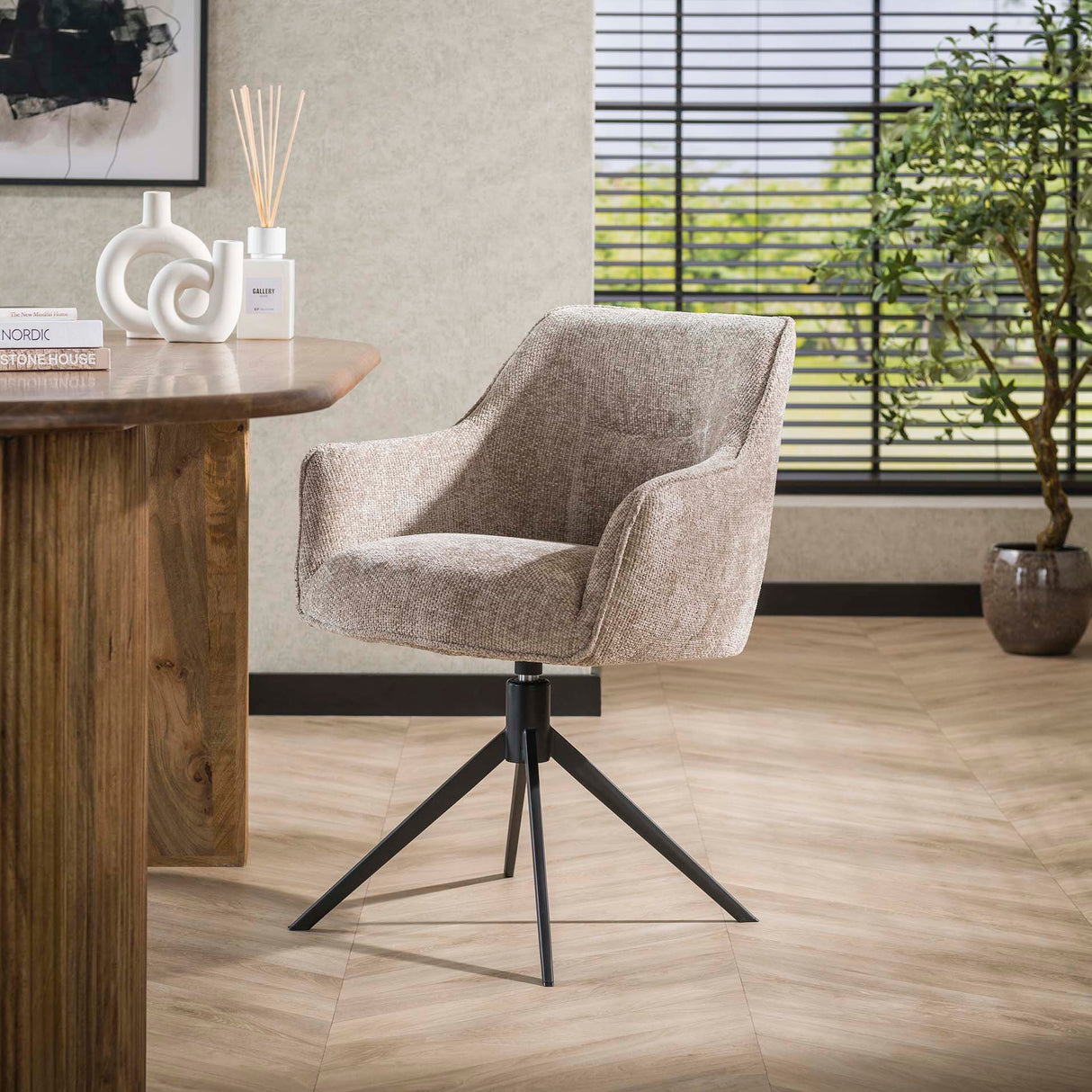 Set aus 2 Esszimmerstühlen Chia Rich Stoff Sand Drehbar