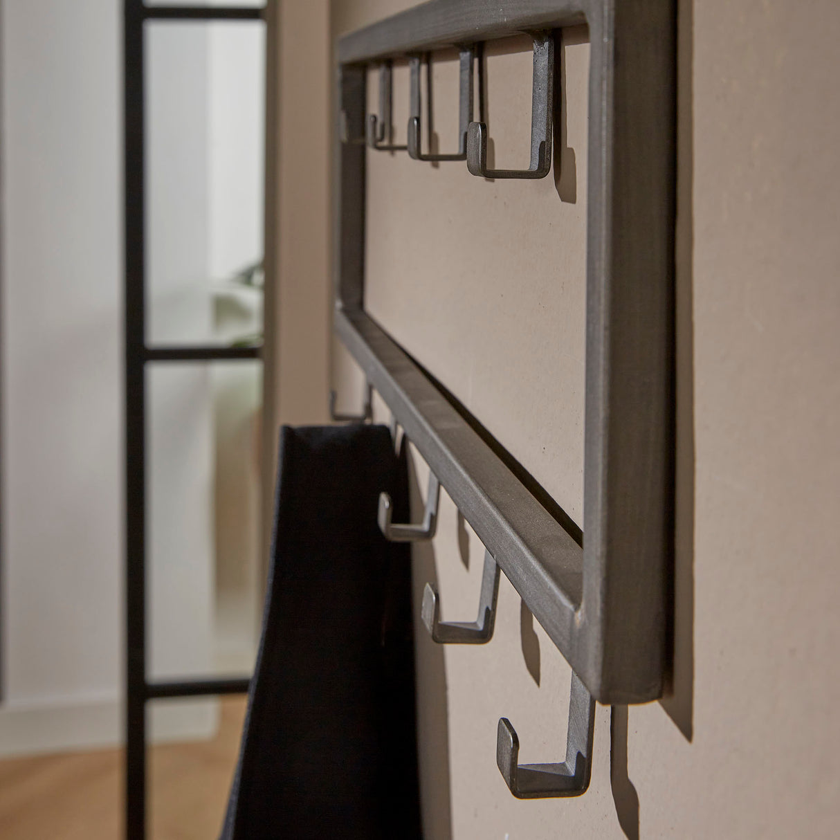 Industrieller Kleiderhaken Milano 9 Haken Gebürstetes Metall silber