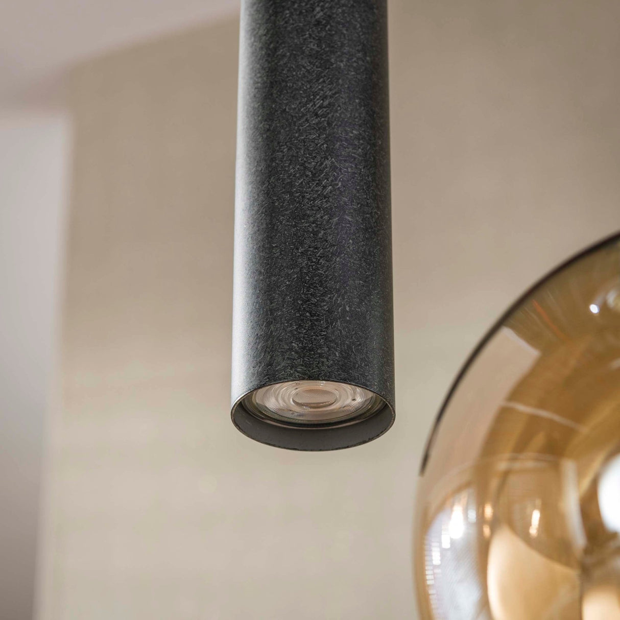 Hanglamp 5-lichts getrapt gekleurd glas zwart metaal Valeo