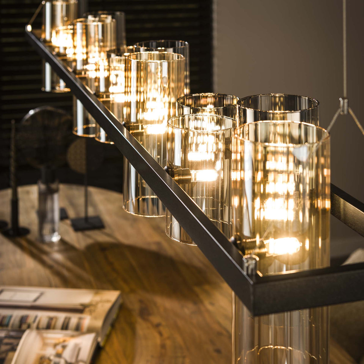 Hängeleuchte Khai 14-flammig Zylinder gemischtes Glas