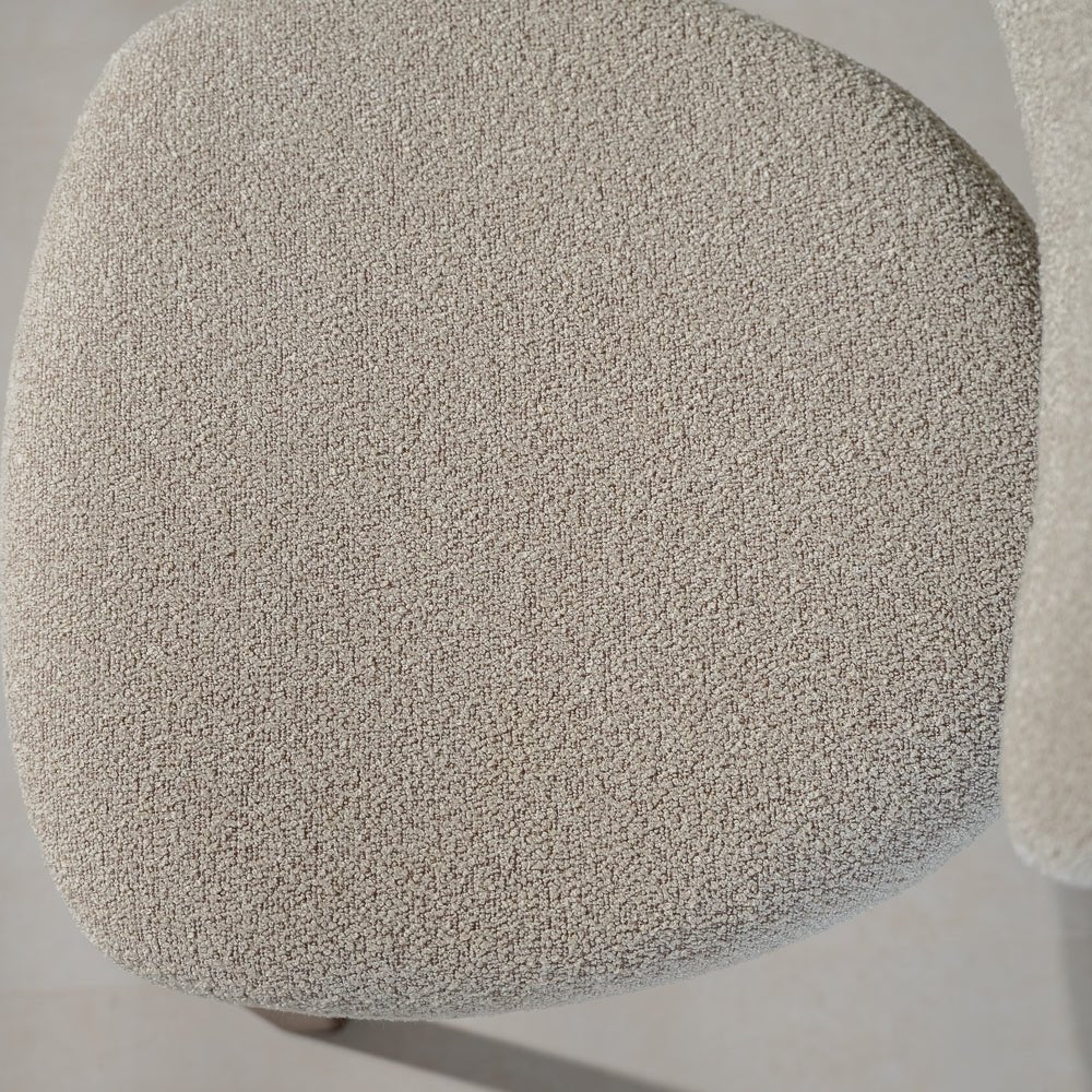 Esszimmerstühle-Japandi Esszimmerstuhl Miyo Bouclé Sandfarbe - Walnussoptik Rahmen -Dimehouse