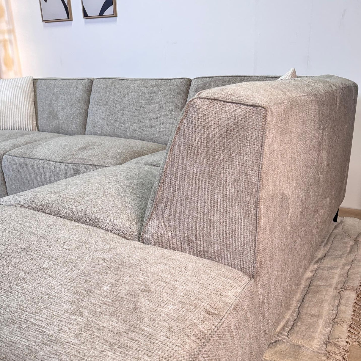 Ecksofa Grauer, mit Chenille gesprenkelter Ravi – rechts