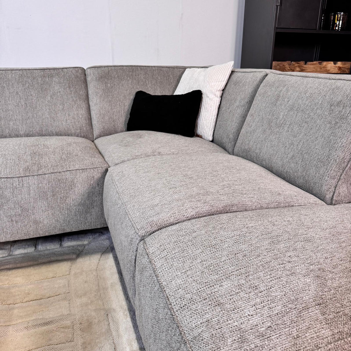 Ecksofa Grauer, mit Chenille gesprenkelter Ravi – rechts