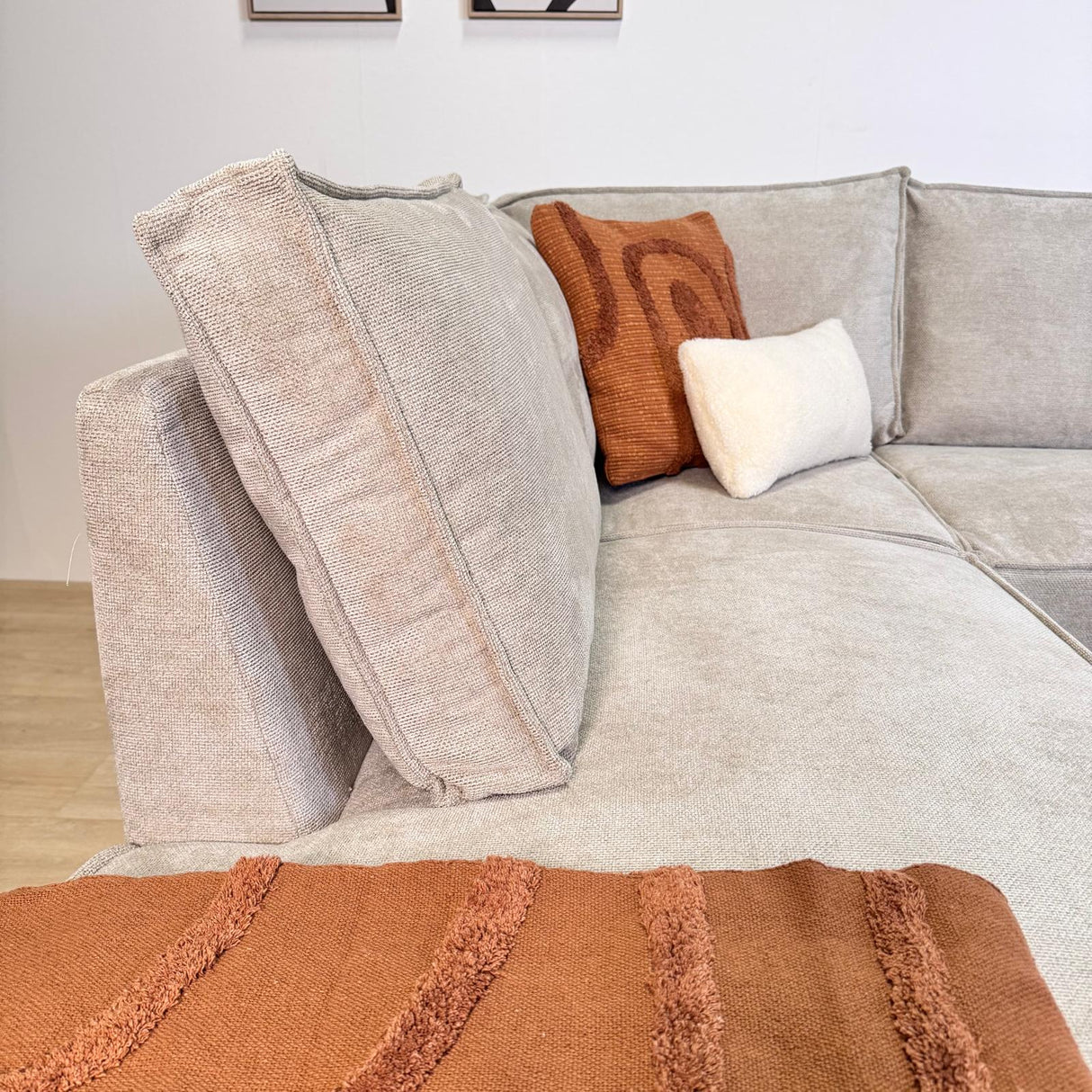 Ecksofa mit Chaiselongue beige Chenille Yara - links