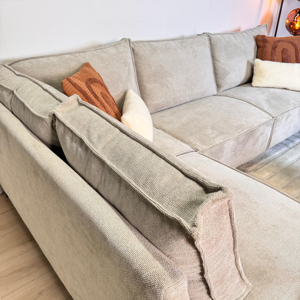 Ecksofa mit Chaiselongue beige Chenille Yara - links