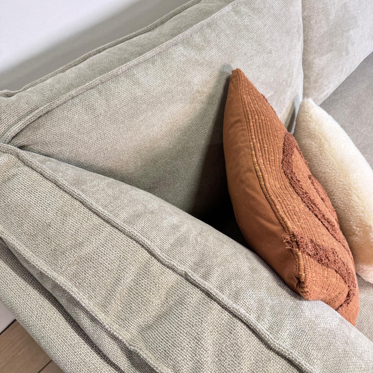 Ecksofa mit Chaiselongue beige Chenille Yara - links