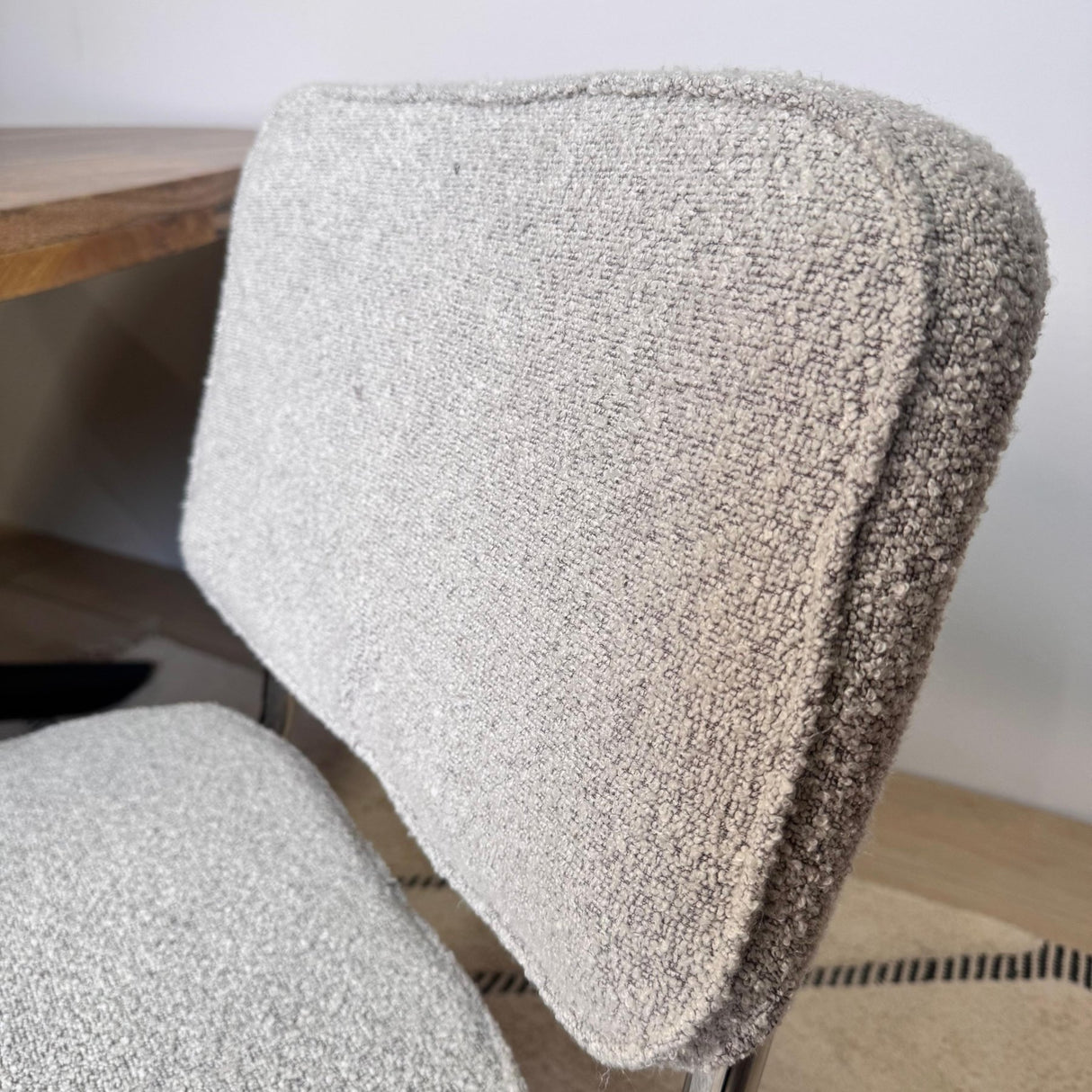 Eetkamerstoelen - Moderne Eetkamerstoel Grijs Bouclé Stof Sway - Chrome Frame - Zonder Armleuningen - Dimehouse