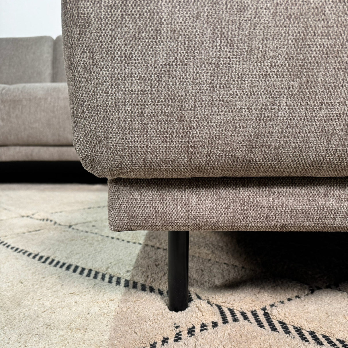 Modernes U-Sofa Ecksofa rechts taupe Stoff Aniko 310x197x78 cm