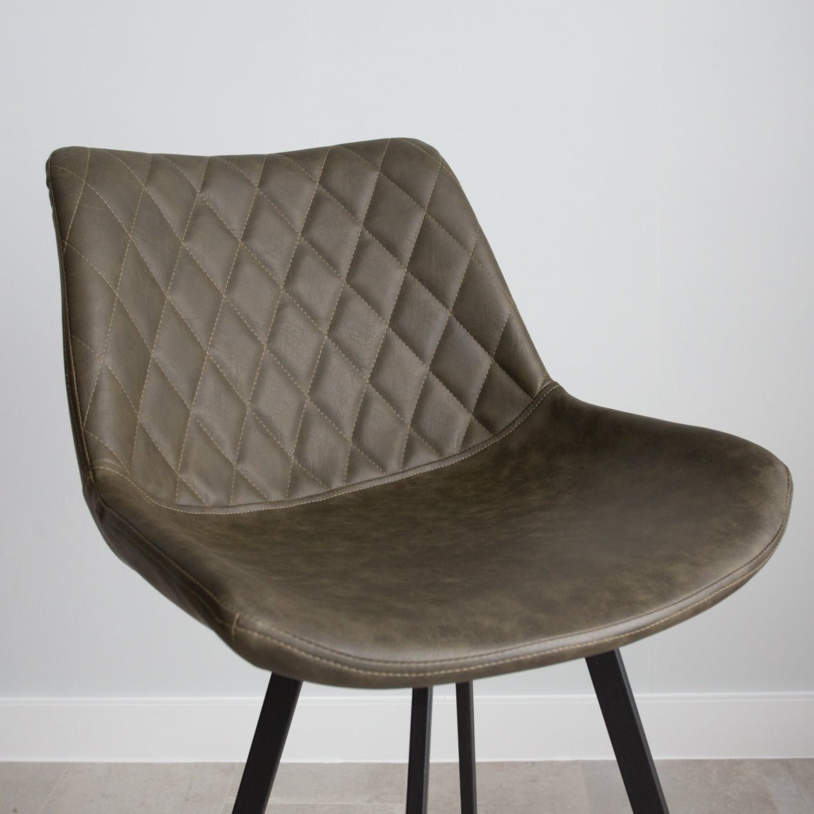 Industrieller Barhocker Juno Grün Kunstleder - Sitzhöhe 70 cm - Ohne Armlehnen