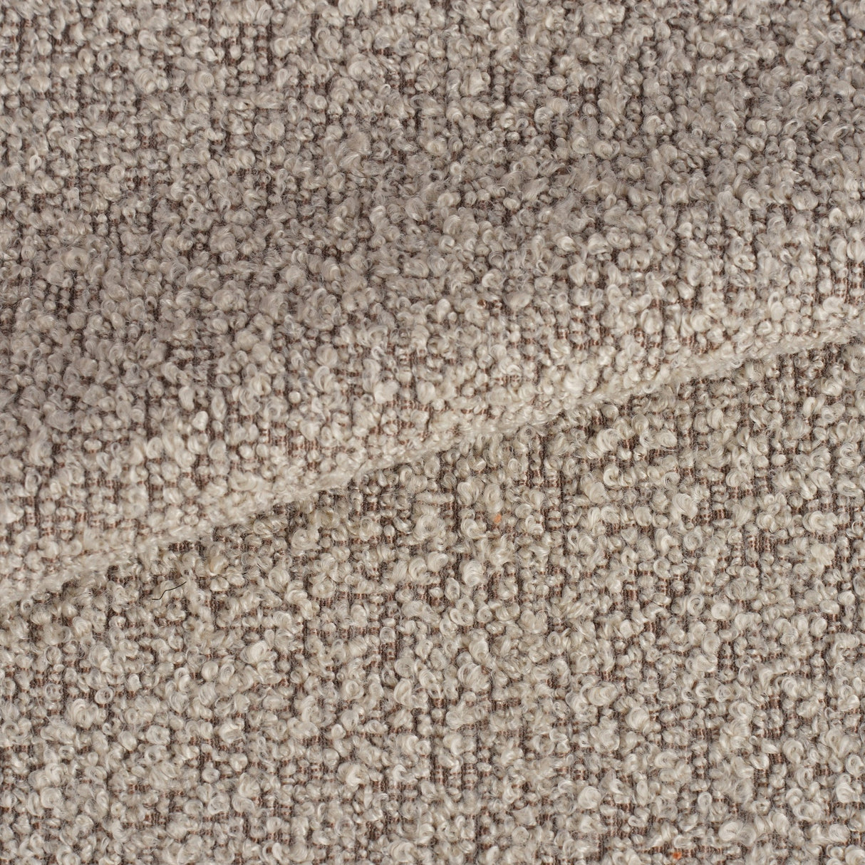 Set von 4 skandinavischen Esszimmerstühlen Latte Bouclé Stoff Swift - Ohne Armlehnen