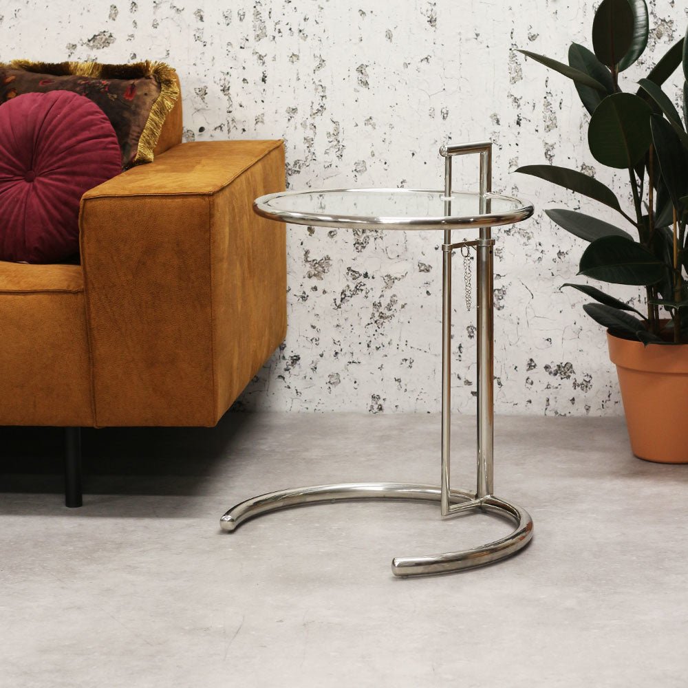 Beistelltisch Taffy Dimehouse Silber LxBxH 60x60x50 Glas Stimmungsvolles Foto diagonal von vorne