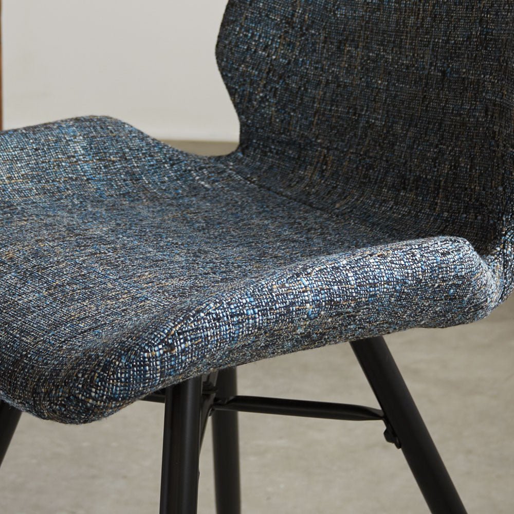 Esszimmerstuhl Beau Chenille Dimehouse Blau LxBxH 72x68x50 Stoff Atmosphärisches Fotodetail