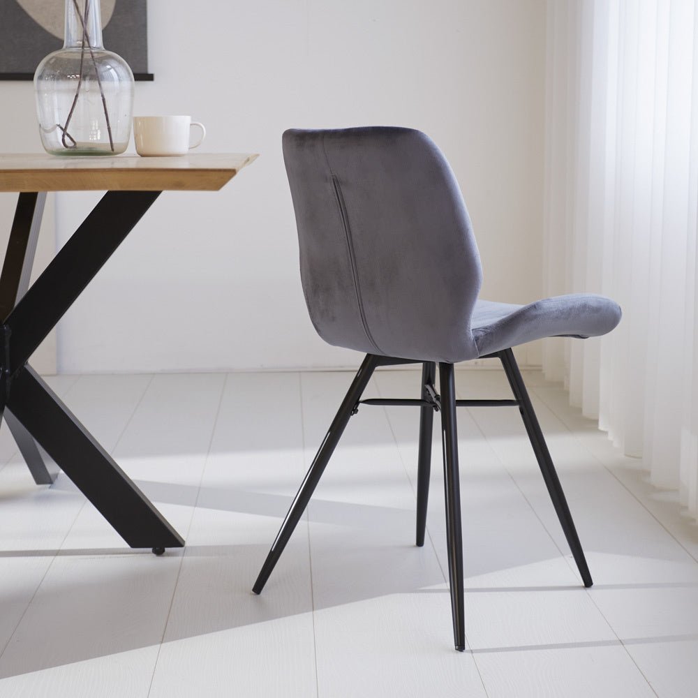 Esszimmerstuhl Schöner Samt Dimehouse Anthrazit LxBxH 71x67x49 Stoff Stimmungsvolle Foto-Seitenansicht