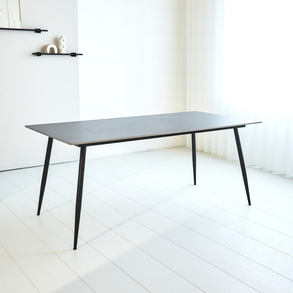 Jules Gray Esstisch Dimehouse Grau LxBxH 78x27x10 Gesinterter Stein Stimmungsvolles Foto von vorne
