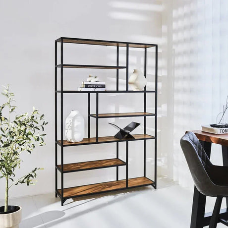 Open kast stylen: 10 ideeën voor een industrieel en Scandinavisch interieur