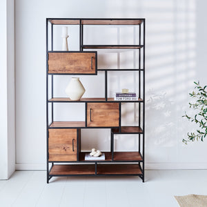 Industrielle Bücherregal