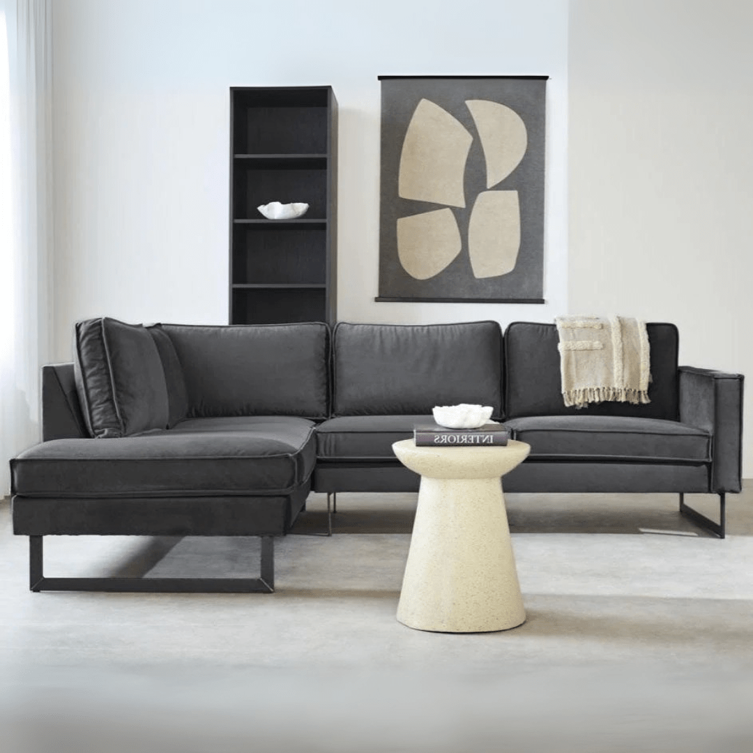 Ecksofa Quinn Samt Anthrazit lose Kissen links 