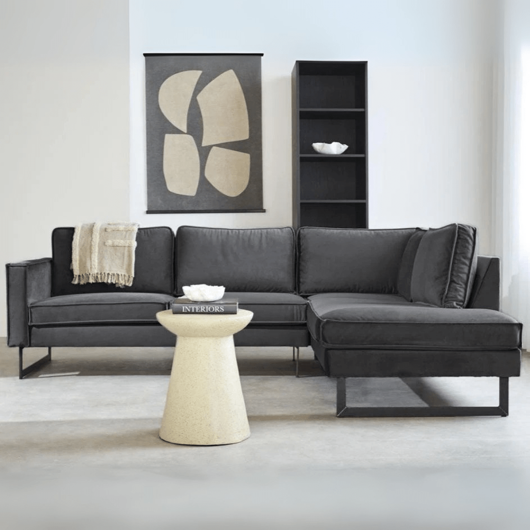 Ecksofa Quinn Samt Anthrazit lose Kissen rechts 