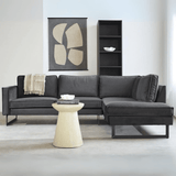 Ecksofa Quinn Samt Anthrazit lose Kissen rechts 