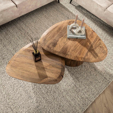 Mango Cove Dreieckiger Couchtisch Set von 2 Massiv Mango Sand 