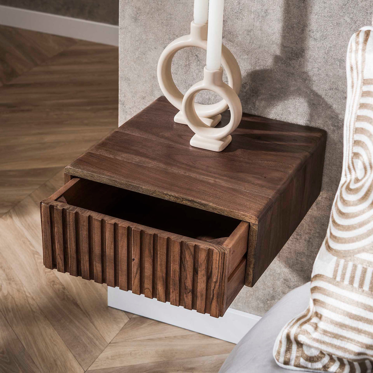 Schwebender Nachttisch Akazienholz Drift Brown – 1 Schublade 