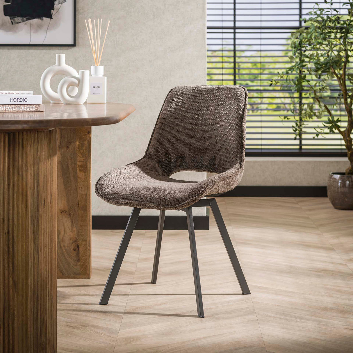 Moderne Eetkamerstoel Riviera Rich Taupe Draaibaar Zonder Armleuningen