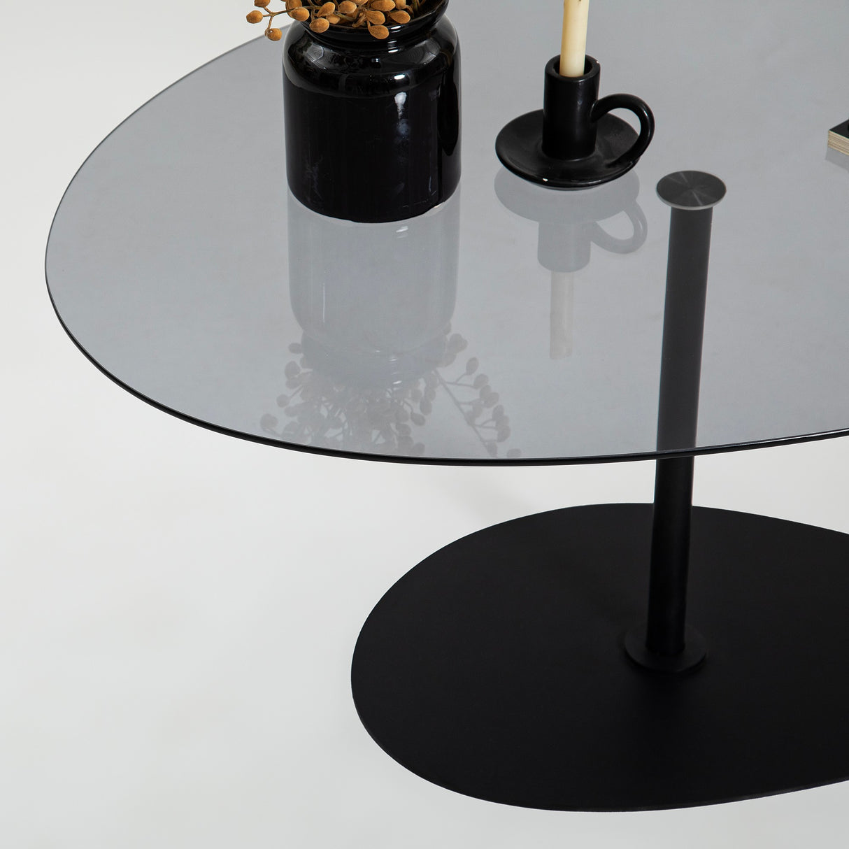Organischer Design-Couchtisch Getöntes Glas Torpo - Schwarzes Metallgestell 