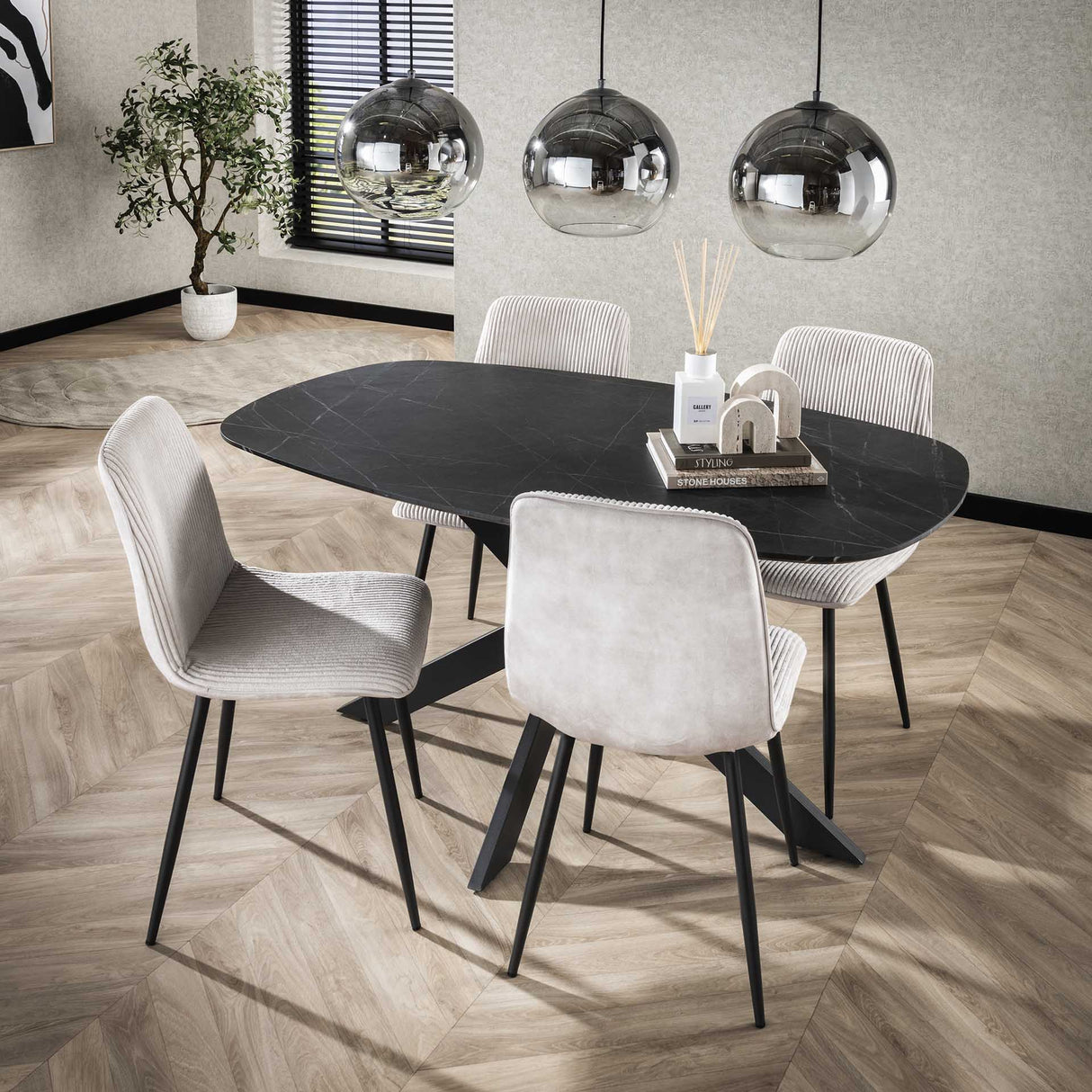 Esstisch Mysha Deens oval Melamin schwarz 150x90 cm 