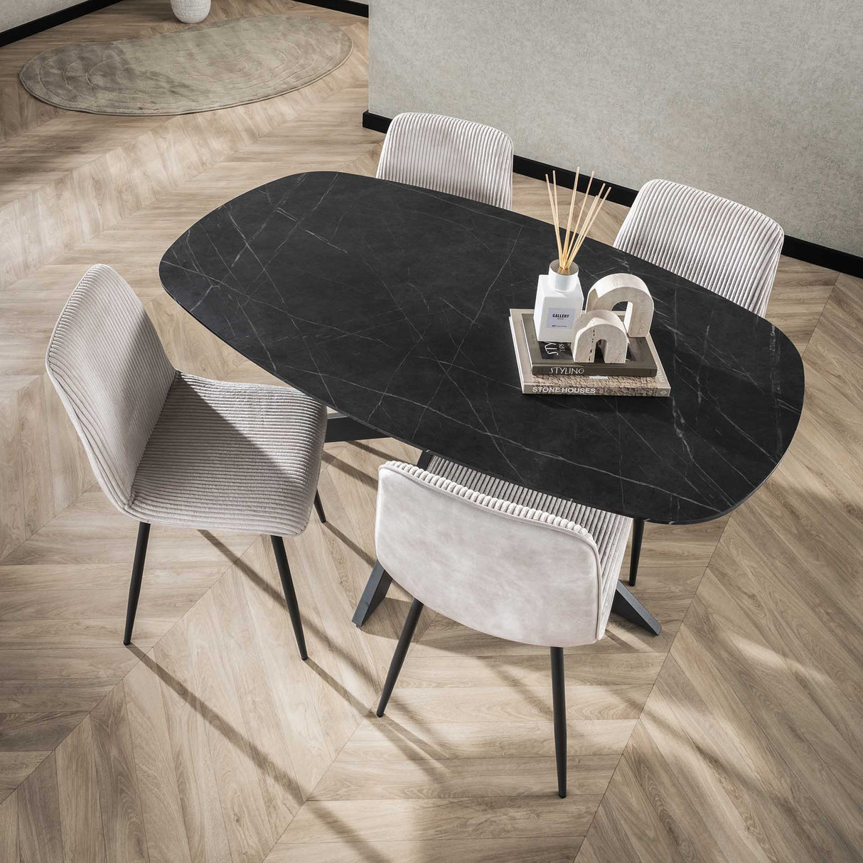 Esstisch Mysha Deens oval Melamin schwarz 150x90 cm 