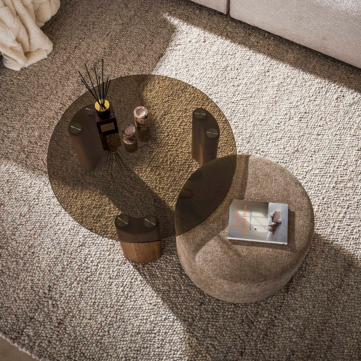 Ronde salontafel set tafel met poef - bovenaanzicht