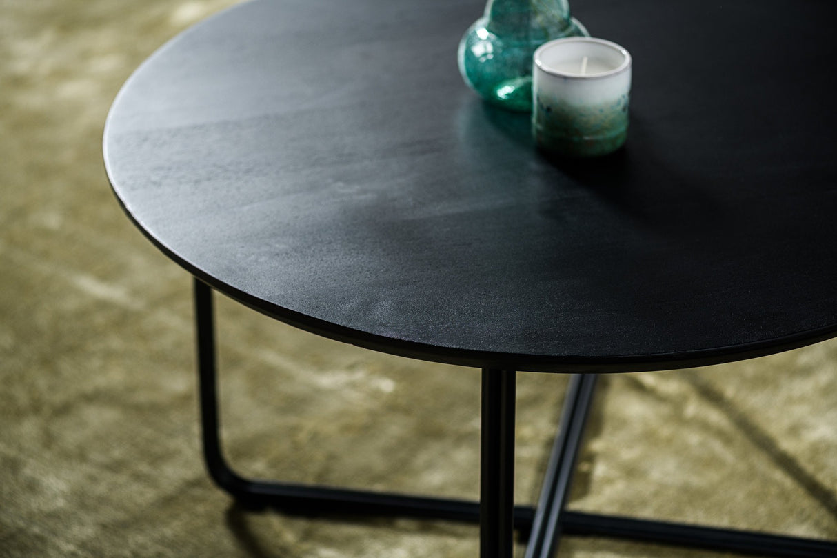 Salontafel Stewie Black DH Interior Zwart LxBxH 80x80x14 Acaciahout Sfeerfoto detail