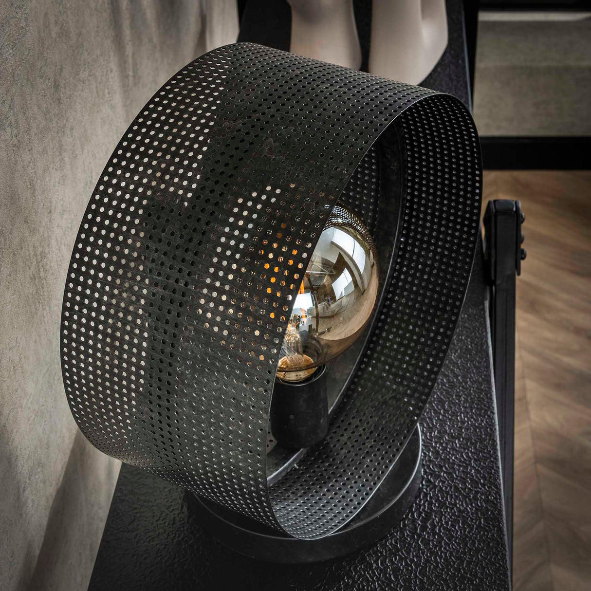 Tischlampe Fons 1-flammig rund Metall schwarz 