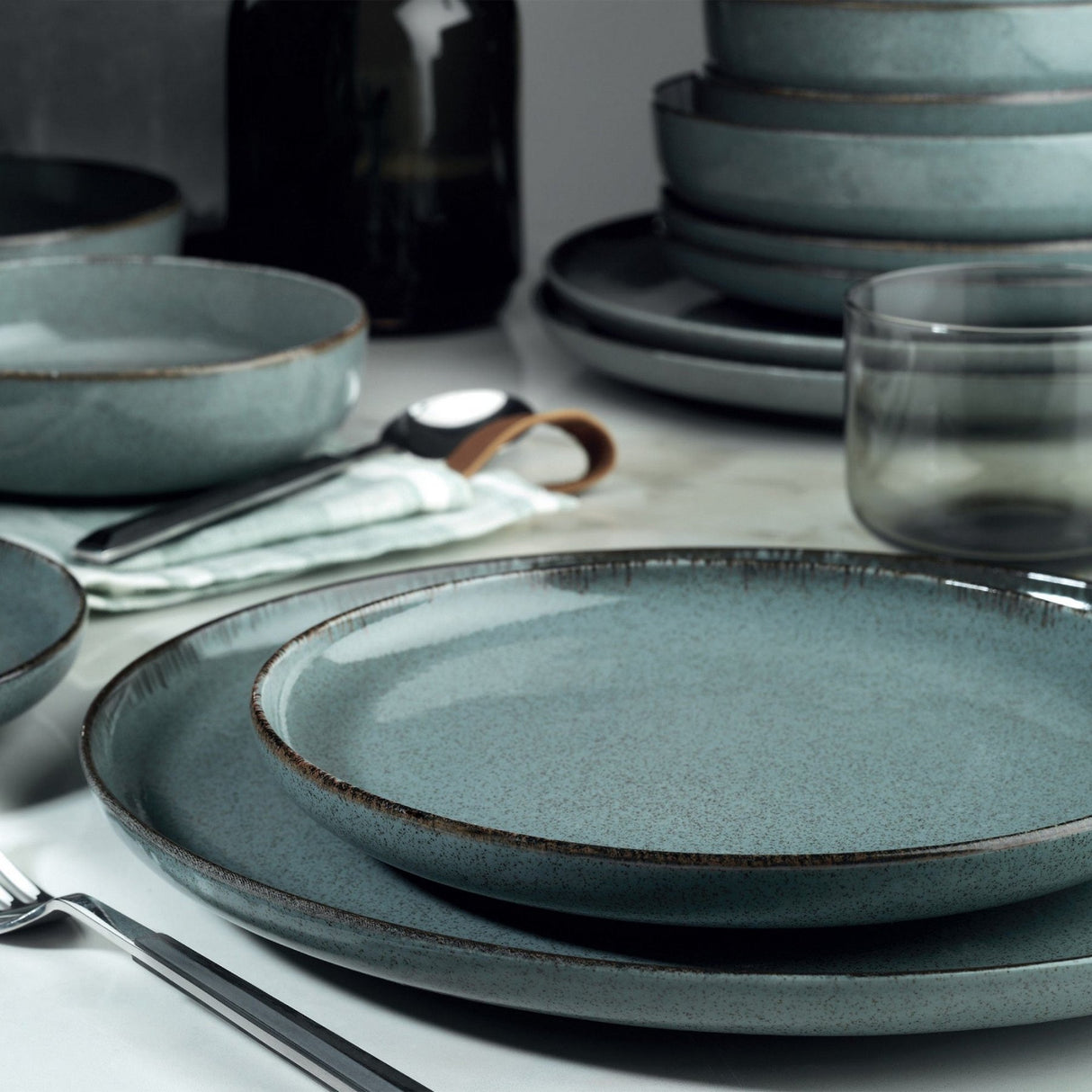 MOD18Y2730P01 – Blau, 100 % PORZELLAN