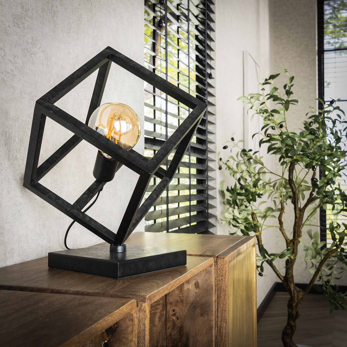 Tischlampe Drew Würfel schwarz 