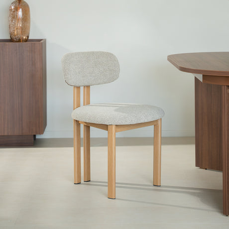 Eetkamerstoelen-Japandi Eetkamerstoel Miyo Bouclé Zandkleur - Eikenlook Frame-Dimehouse