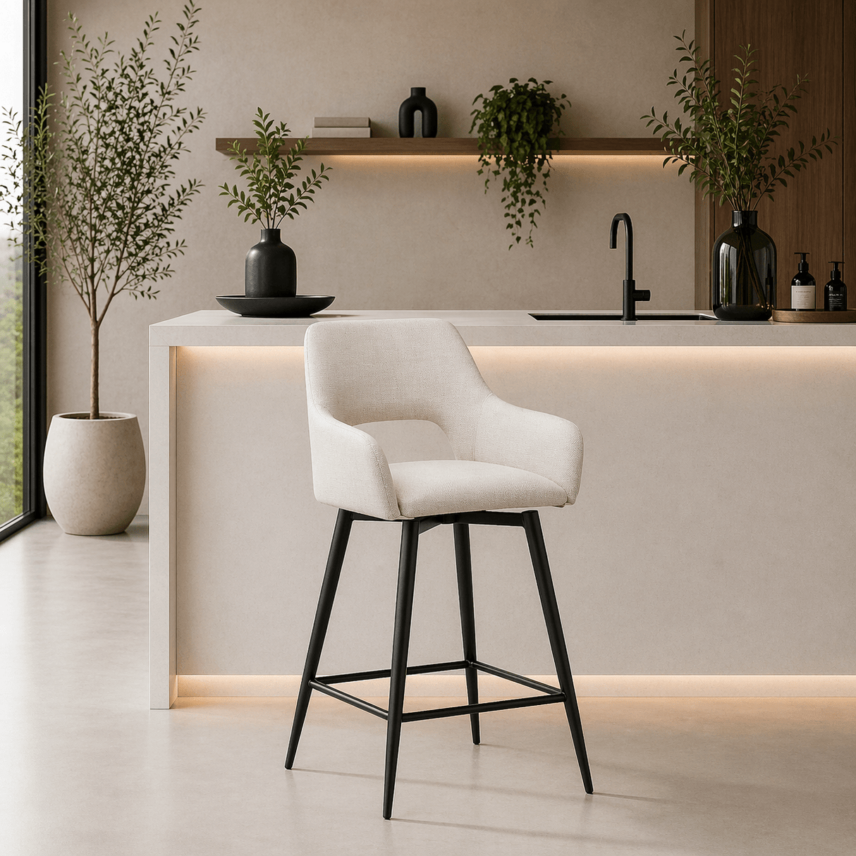 Drehbar Barhocker Skye aus beigem Stoff – Sitzhöhe 67 cm – mit Armlehnen