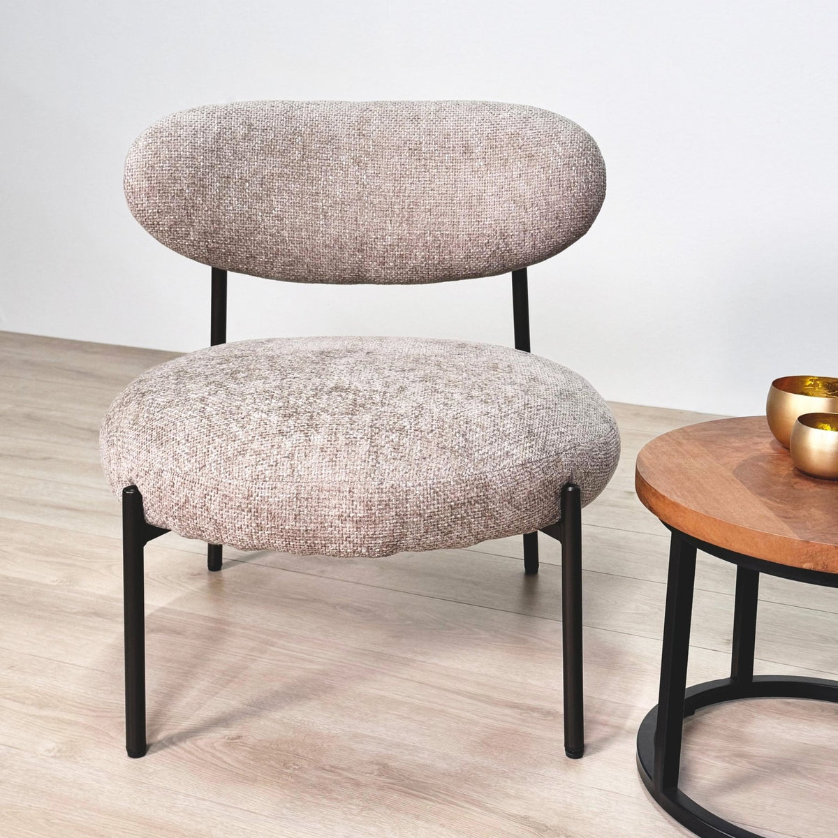 Sessel Runde Form Sessel Nova Rund sandfarbener Stoff bequemer Sitz – Dimehouse