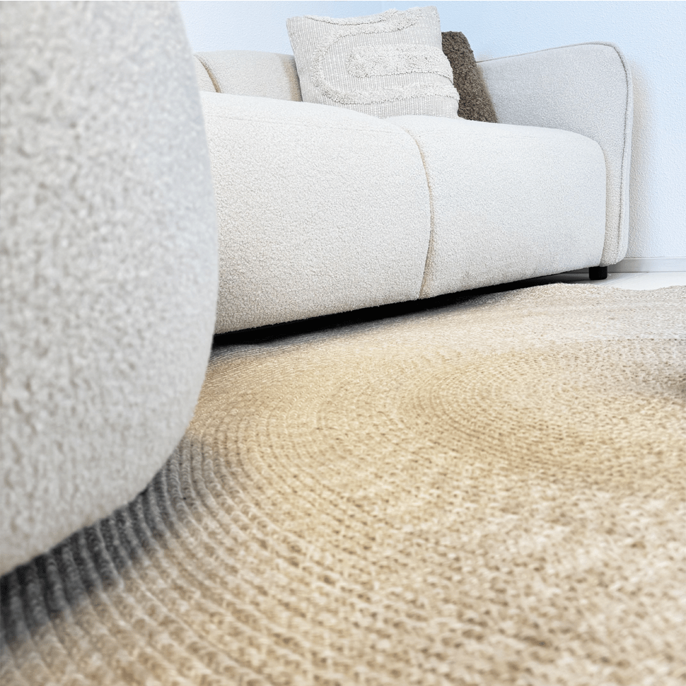 Ecksofa Sophie aus Bouclé in Creme mit organischer Form – links