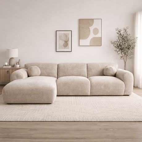 Ecksofa mit beigefarbenem Chenille-Stoffbezug, Modell Shane - links