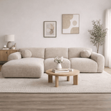 Ecksofa mit beigefarbenem Chenille-Stoffbezug, Modell Shane - links