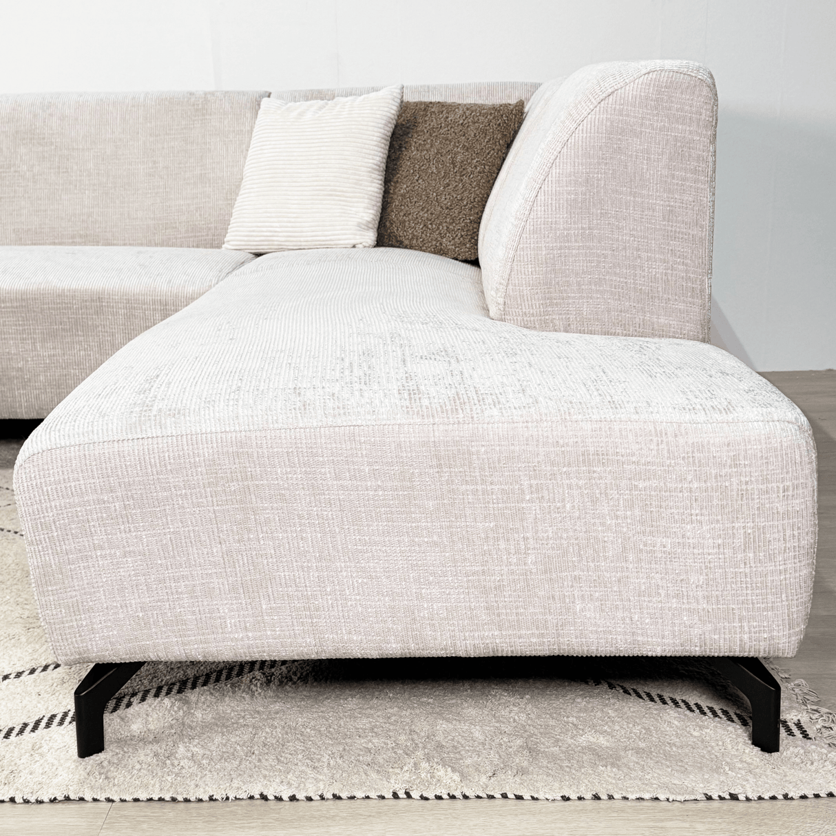 Ecksofa beige Chenille-Stoff mit rechter Chaiselongue Manon 