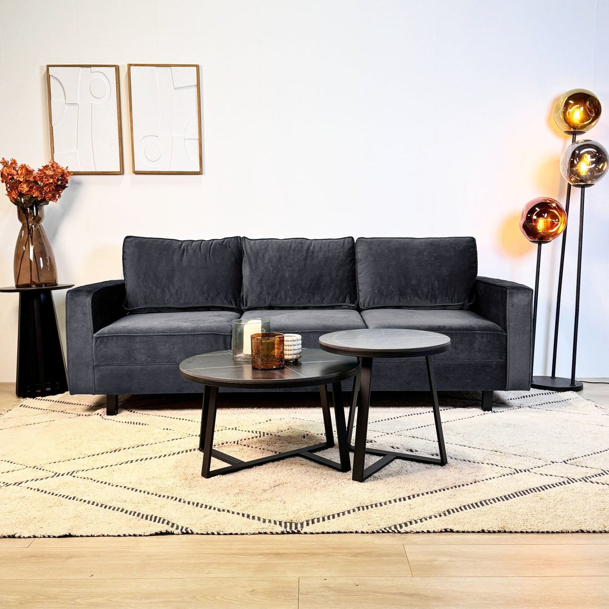 3-Sitzer Sofa Kale Velvet Anthrazit - komfortable lose Kissen 