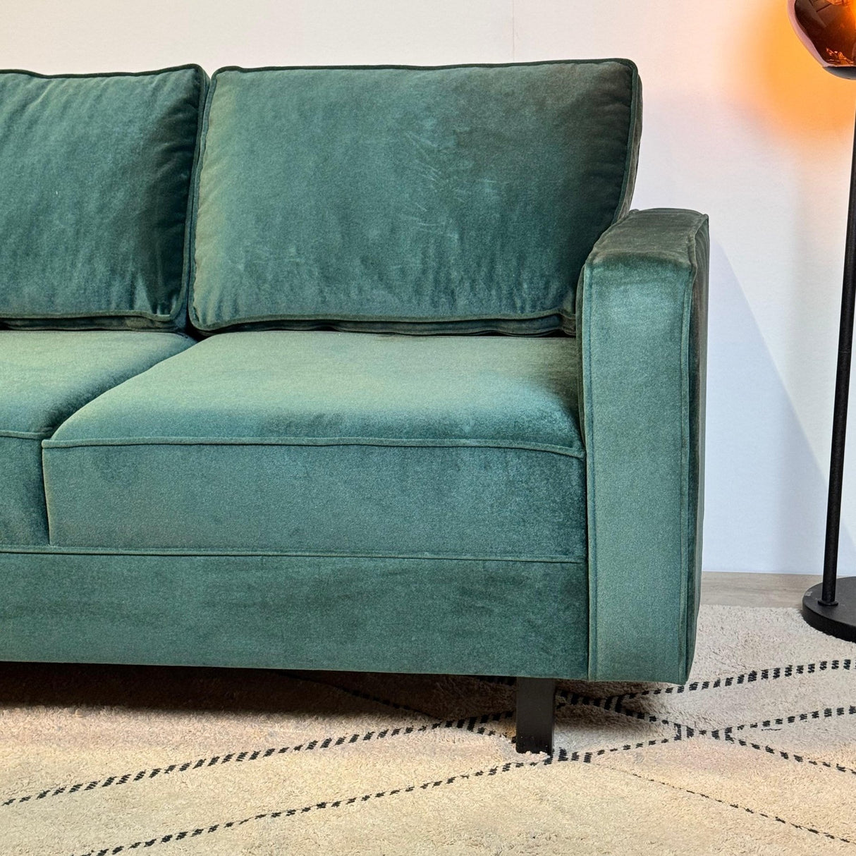 3-Sitzer Sofa Kale Samt Grün - bequeme lose Kissen 